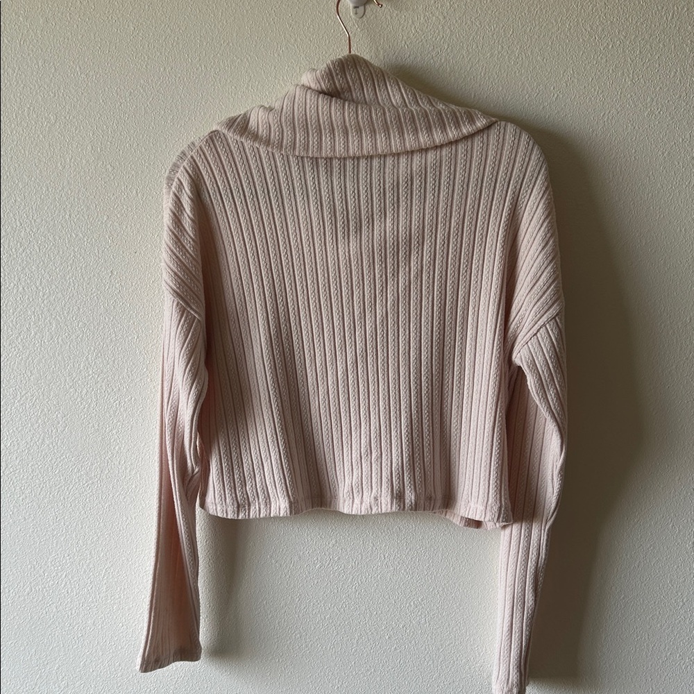 Cozy Cropped Turtleneck Sweater - Picture 5 of 6
